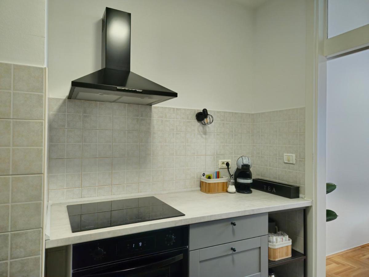 Uptown Place Apartment Zara Esterno foto
